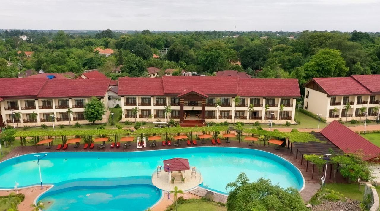 36Manor International Sport Hotel Vientiane Bagian luar foto