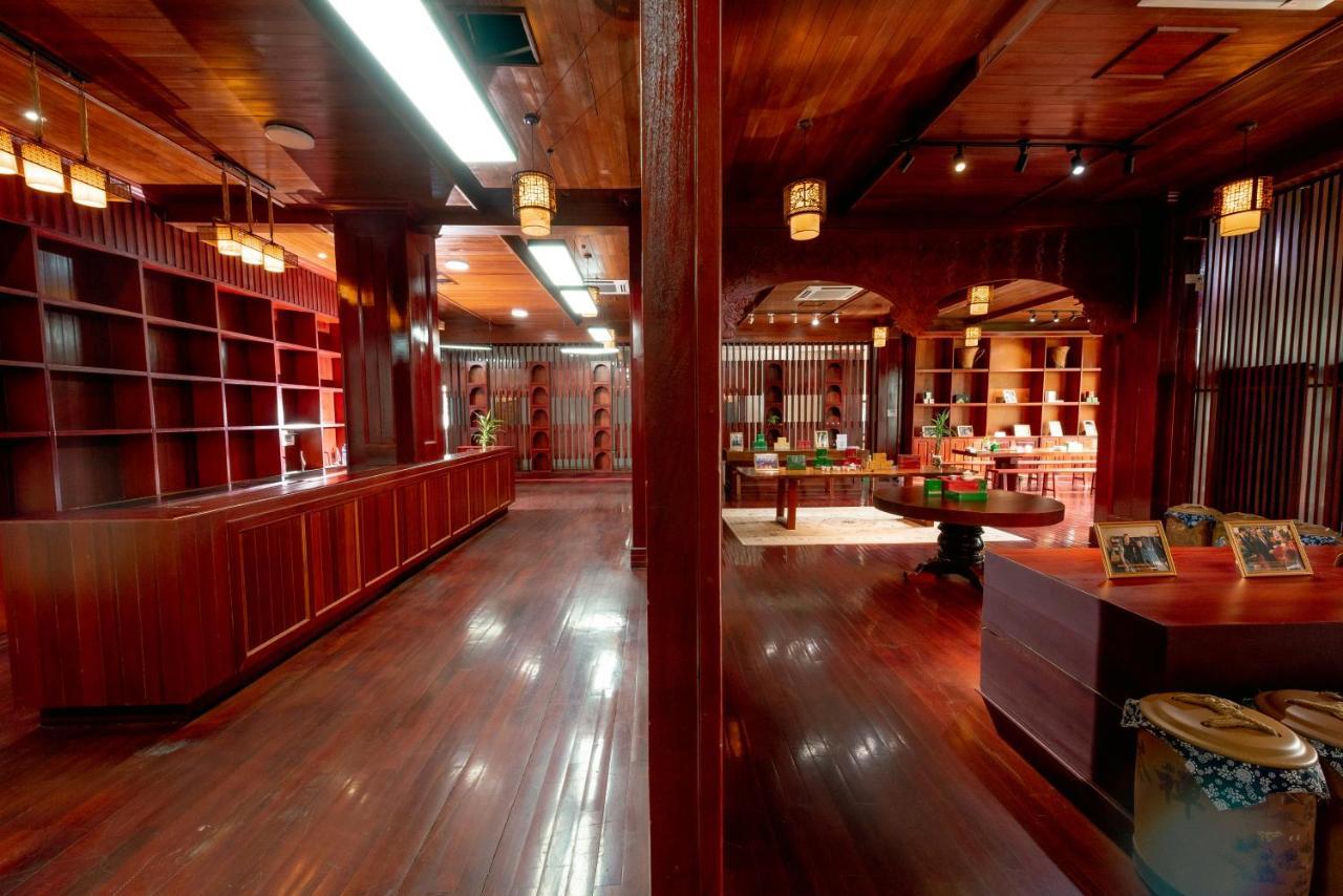36Manor International Sport Hotel Vientiane Bagian luar foto