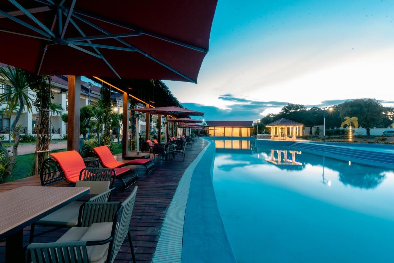 36Manor International Sport Hotel Vientiane Bagian luar foto