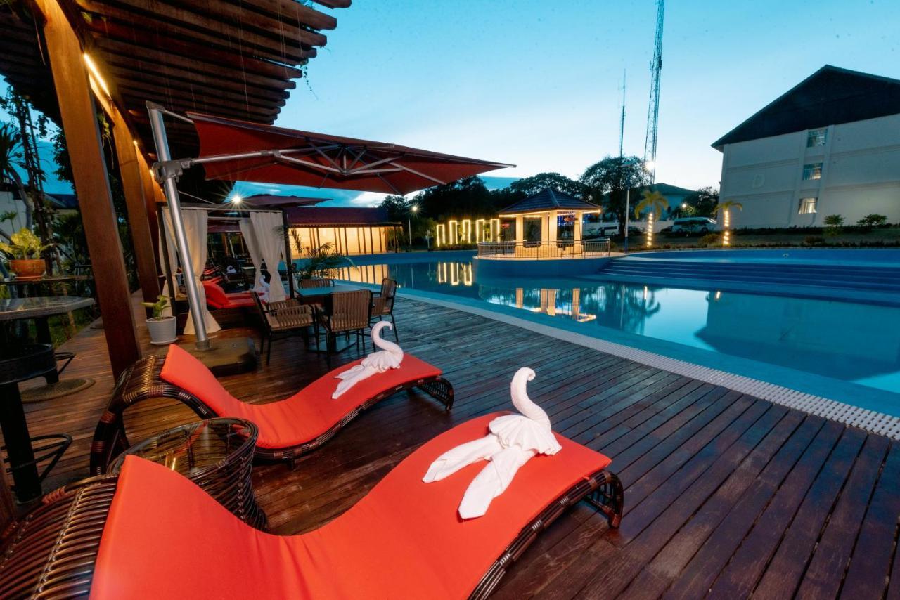 36Manor International Sport Hotel Vientiane Bagian luar foto
