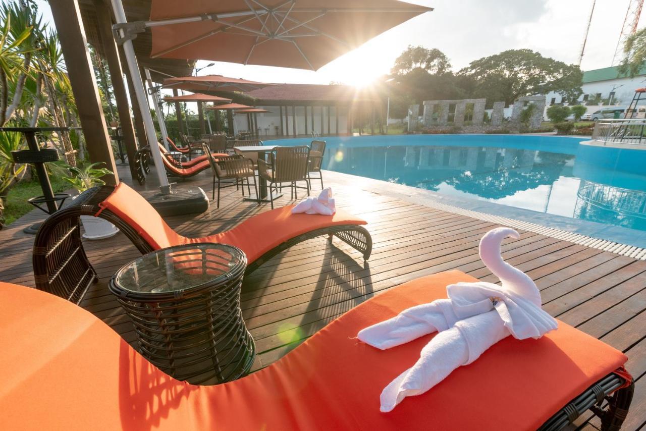 36Manor International Sport Hotel Vientiane Bagian luar foto