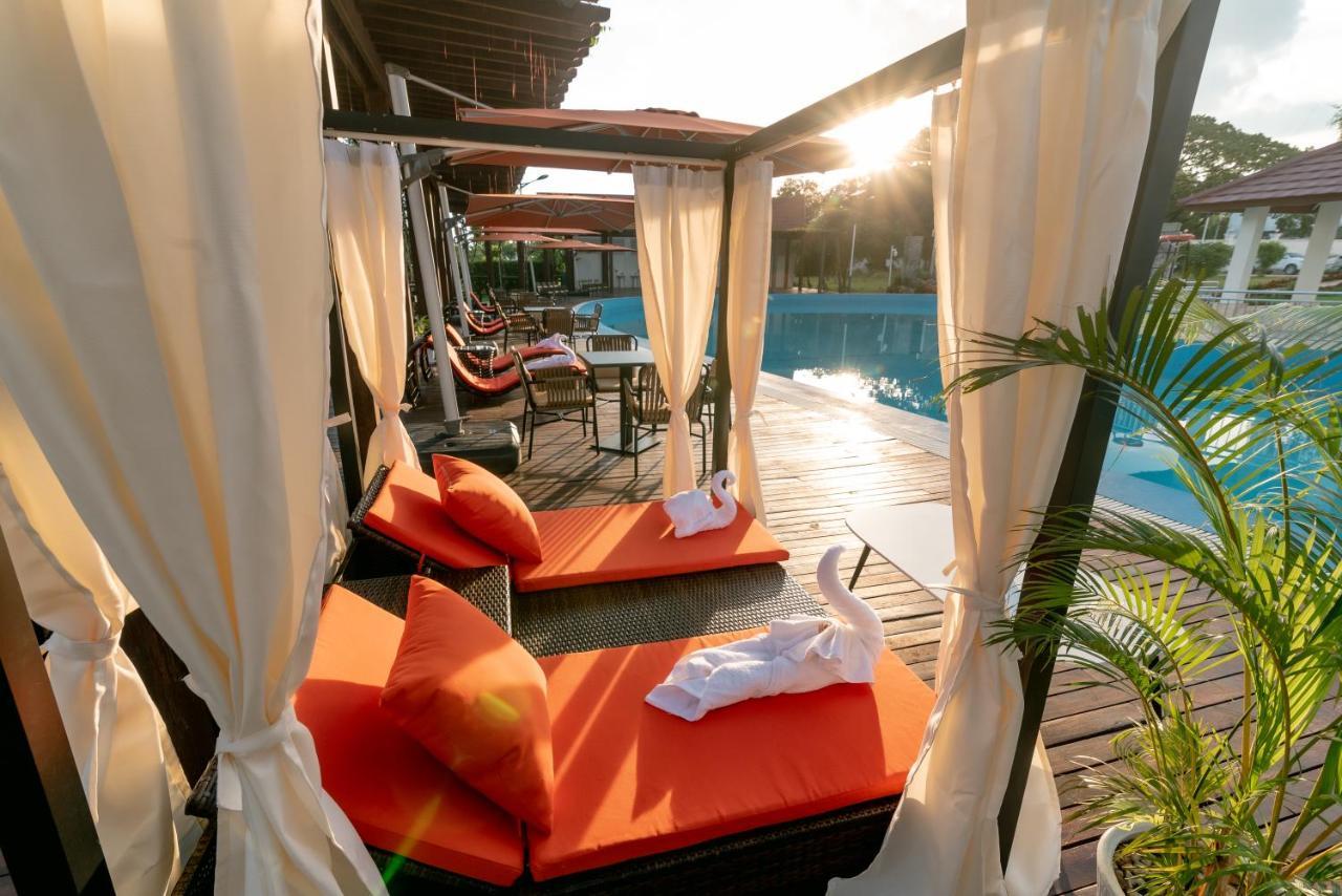 36Manor International Sport Hotel Vientiane Bagian luar foto